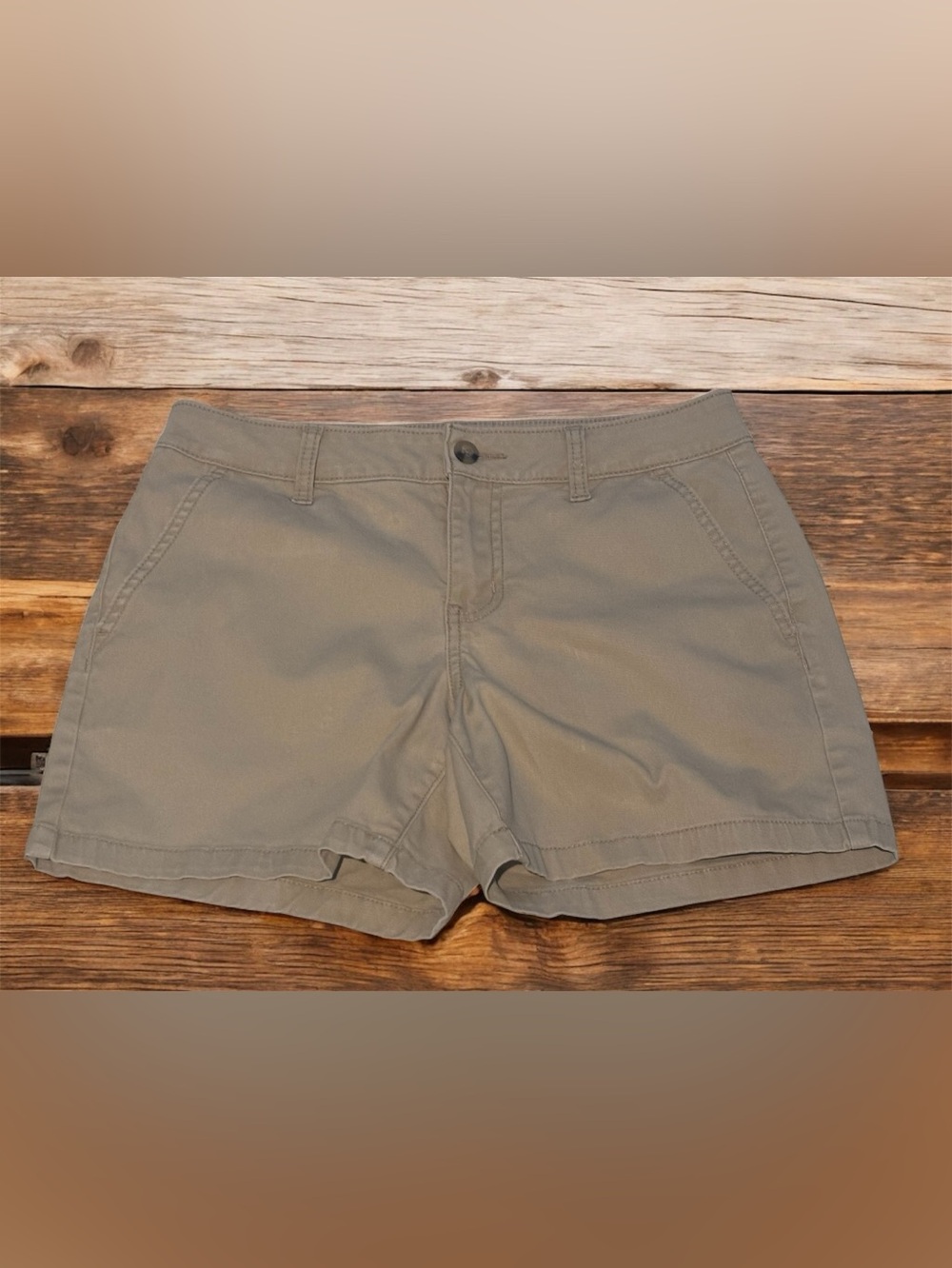A.N.A. a.n.a. Classic Khaki Midi Short Mid Rise 5” inseam Shorts